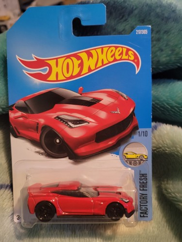 Hot wheels corvette zo6 red - hot,